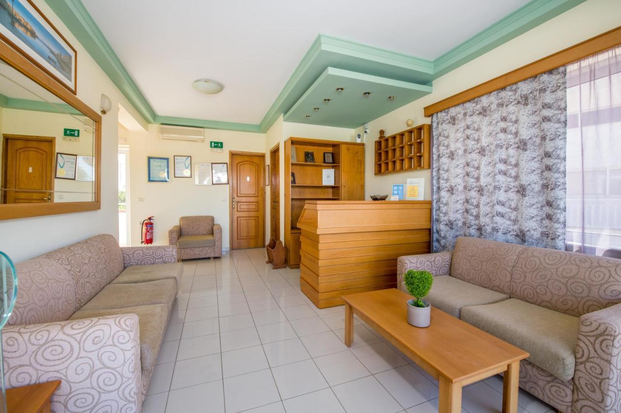 Dias Hotel Apartments Agia Marina  Bagian luar foto