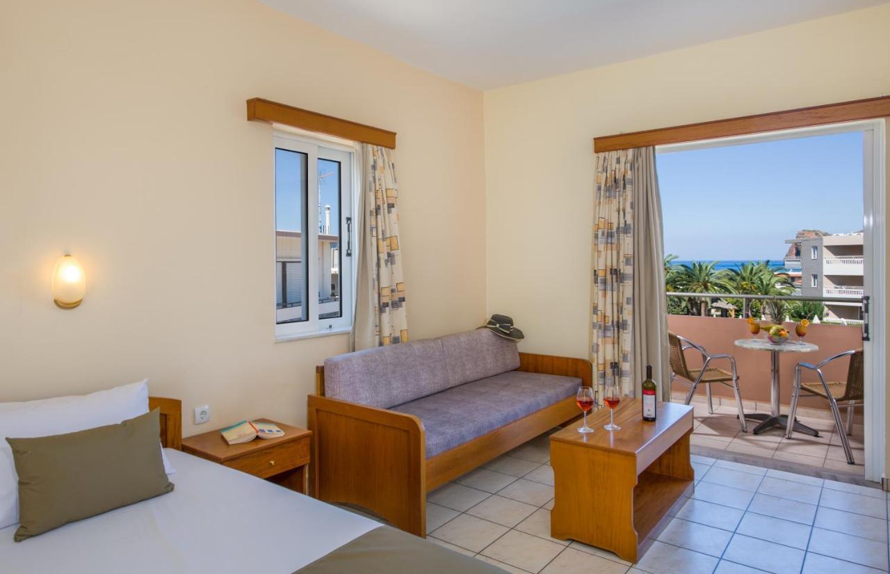 Dias Hotel Apartments Agia Marina  Bagian luar foto