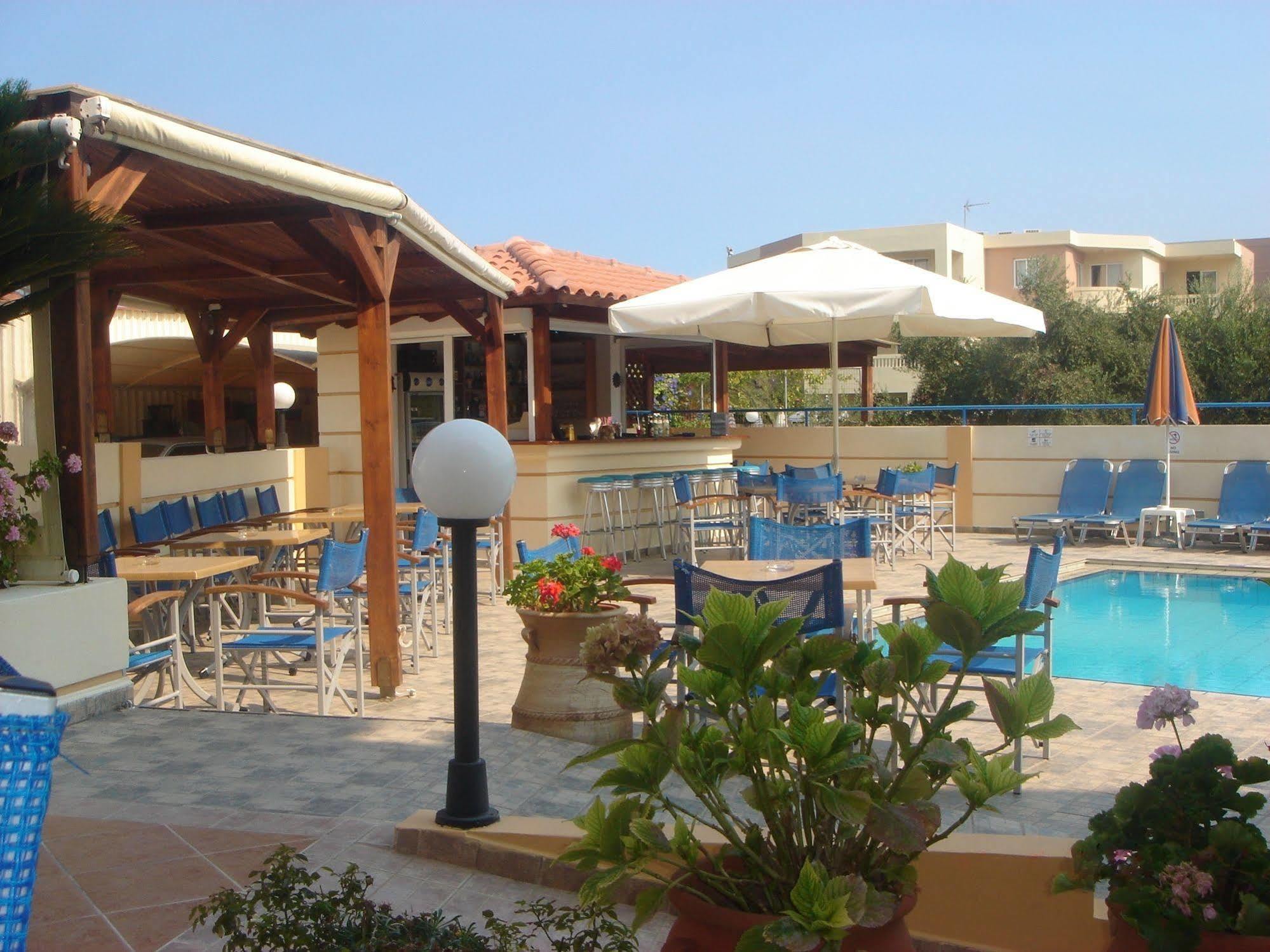 Dias Hotel Apartments Agia Marina  Bagian luar foto