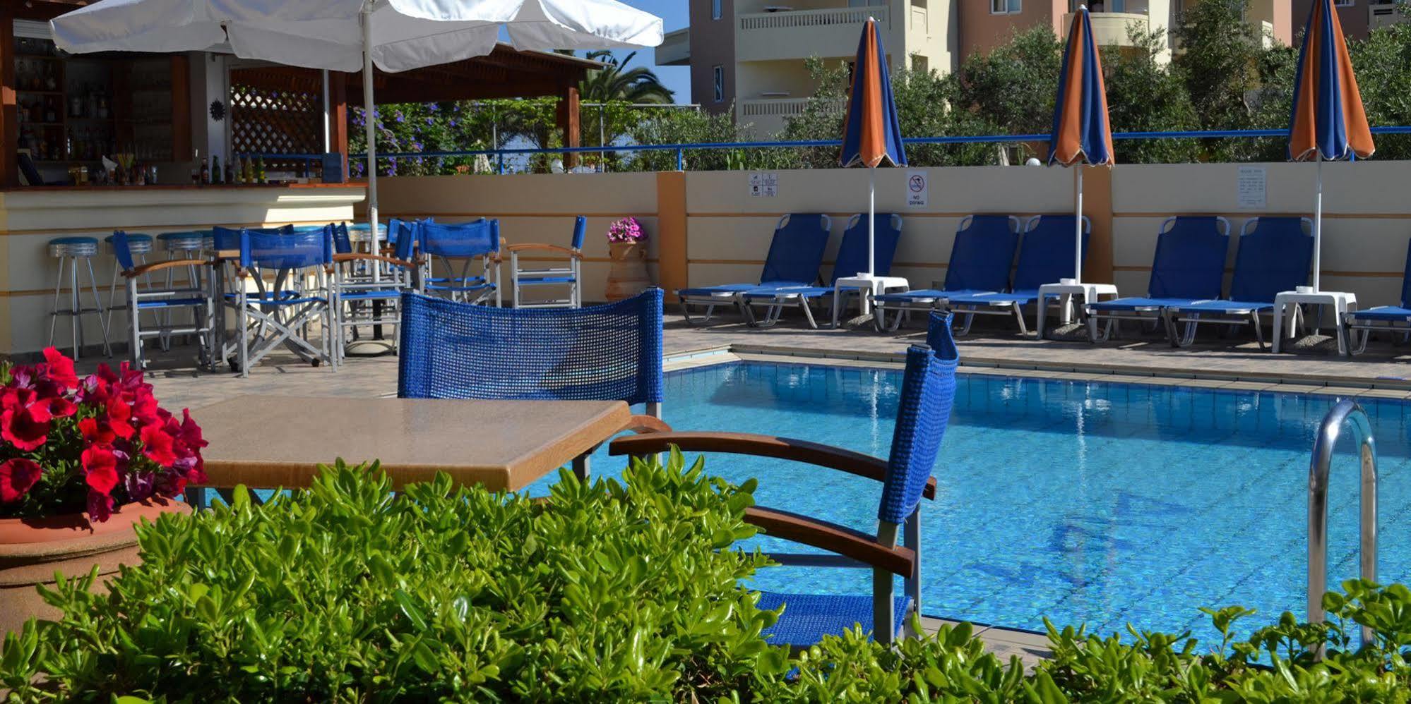 Dias Hotel Apartments Agia Marina  Bagian luar foto